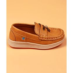 Cute Walk by Babyhug Slip On Solid Coloured Loafers With Applique - Navy Blue