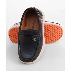 Cute Walk by Babyhug Slip On Solid Coloured Loafers - Black