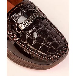 Cute Walk by Babyhug Formal & Party Wear Loafer Shoes - Brown