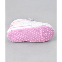 Cute Walk by Babyhug Solid Booties with Velcro Closure - White & Pink