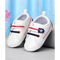 Cute Walk by Babyhug Solid Booties with Velcro Closure - White & Pink