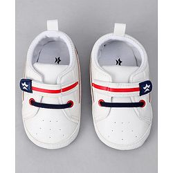 Cute Walk by Babyhug Solid Booties with Velcro Closure - White & Pink