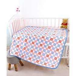 Babyhug Disney 100% Cotton Muslin 3 Layered Baby Blanket Winnie The Pooh Print| Soft Breathable Fabric| Gentle of Baby Skin| Comfortable Warm & Soothing| Machine washable| New Born Gifting Option