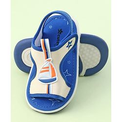 Cute Walk By Babyhug Velcro Closure Sandals With Boat Patch - Blue