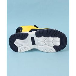 Cute Walk by Babyhug Velcro Closure Sandals - Black