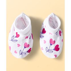 Babyhug 100% Cotton Interlock Knit Cap Mittens & Booties Set With Heart Print White - Diameter 9 cm