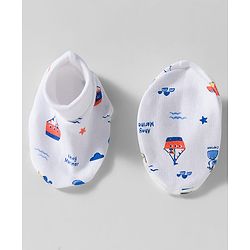 Babyhug 100% Cotton Knit Cap Mittens & Booties With Boat Print White - Diameter 9 cm