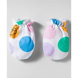 Babyhug Disney Interlock Knit Cap Mittens & Booties With Minnie Mouse Graphics White - Diameter 10 cm