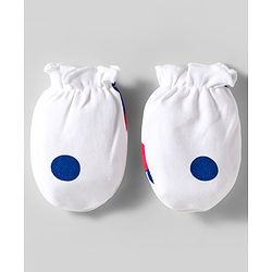 Babyhug Disney Interlock Knit Cap Mittens & Booties With Minnie Mouse Print White - Diameter 10 cm