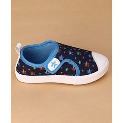 Cute Walk by Babyhug Velcro Closure Casual Shoes with Star Print - Navy Blue