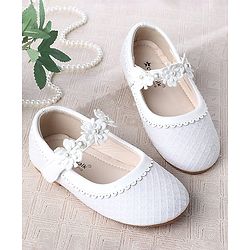 Cute Walk by Babyhug Velcro Closure Ballerina With Floral Applique & Checks Design - White