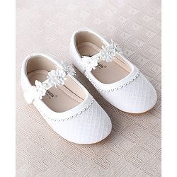 Cute Walk by Babyhug Velcro Closure Ballerina With Floral Applique & Checks Design - White
