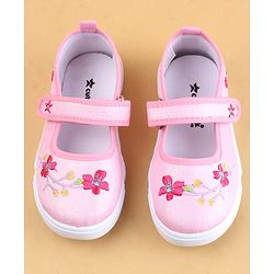 Cute Walk by Babyhug Velcro Closure Casual Shoes with Floral Embroidery - Pink