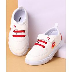 Cute Walk by Babyhug Velcro Closure Casual Shoes with Car Applique - White