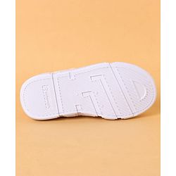 Cute Walk by Babyhug Velcro Closure Casual Shoes with Car Applique - White