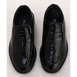 Cute Walk by Babyhug Slip On Solid Oxford Shoes - Black