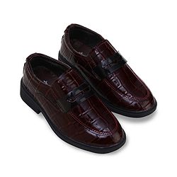 Cute Walk by Babyhug Slip On Solid Oxford Shoes - Black