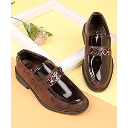 Cute Walk by Babyhug Slip On Solid Oxford Shoes - Brown