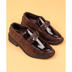 Cute Walk by Babyhug Slip On Solid Oxford Shoes - Brown