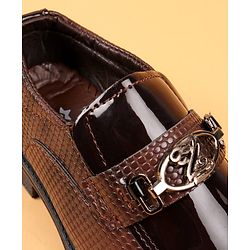 Cute Walk by Babyhug Slip On Solid Oxford Shoes - Brown