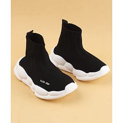 Cute Walk by Babyhug Casual Shoes Solid Color With Logo Print  - Black