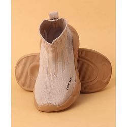 Cute Walk by Babyhug Casual Shoes Solid Color With Logo Print  - Black