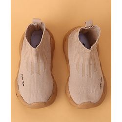 Cute Walk by Babyhug Casual Shoes Solid Color With Logo Print  - Black