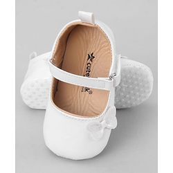 Cute Walk by Babyhug Velcro Closure Booties with Bow Applique - Pink