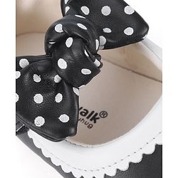 Cute Walk by Babyhug Booties with Velcro Closure & Bow Applique - Black