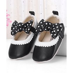 Cute Walk by Babyhug Booties with Velcro Closure & Bow Applique - Black