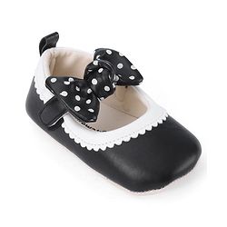 Cute Walk by Babyhug Booties with Velcro Closure & Bow Applique - Black