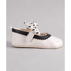 Cute Walk by Babyhug Booties with Velcro Closure & Bow Applique - Black