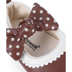 Cute Walk by Babyhug Booties with Velcro Closure & Bow Applique - Black