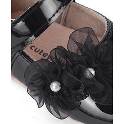 Cute Walk by Babyhug Booties with Velcro Closure & Floral Applique - White