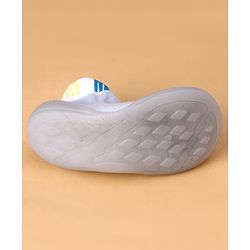 Cute Walk by Babyhug Slip On Sock Shoes With Cat Design - Blue