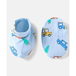 Babyhug 100% Cotton Knit Cap Mittens And Booties Set With Vehicle Print Light Blue- Diameter 17.5 cm