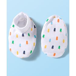 Babyhug 100% Cotton Knit Mittens and Bootie Set with Tree - White