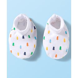 Babyhug 100% Cotton Knit Mittens and Bootie Set with Tree - White