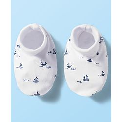Babyhug 100% Cotton Knit  Mittens & Booties Set with Nautical Print - White