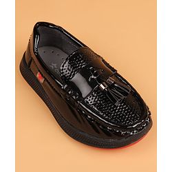 Cute Walk by Babyhug Slip On Oxford Shoes With Applique - Black