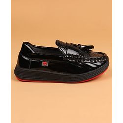 Cute Walk by Babyhug Slip On Oxford Shoes With Applique - Black