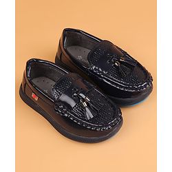 Cute Walk by Babyhug Slip On Oxford Shoes With Applique - Black