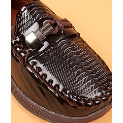 Cute Walk by Babyhug Slip On Solid Oxford Shoes - Brown
