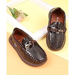 Cute Walk by Babyhug Slip On Solid Oxford Shoes - Brown