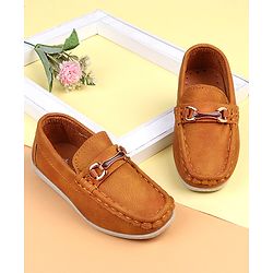 Cute Walk by Babyhug Slip On Solid Loafers - Brown