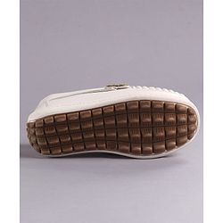 Cute Walk by Babyhug Solid Slip on Loafers With Applique - White