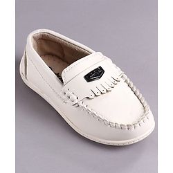 Cute Walk by Babyhug Solid Slip on Loafers With Applique - White