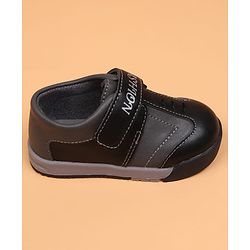 Cute Walk by Babyhug Velcro Closure Solid Oxfords - Beige