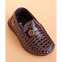 Cute Walk by Babyhug Loafer With Textured Design & Button Applique - Brown