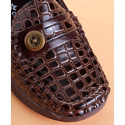 Cute Walk by Babyhug Loafer With Textured Design & Button Applique - Brown